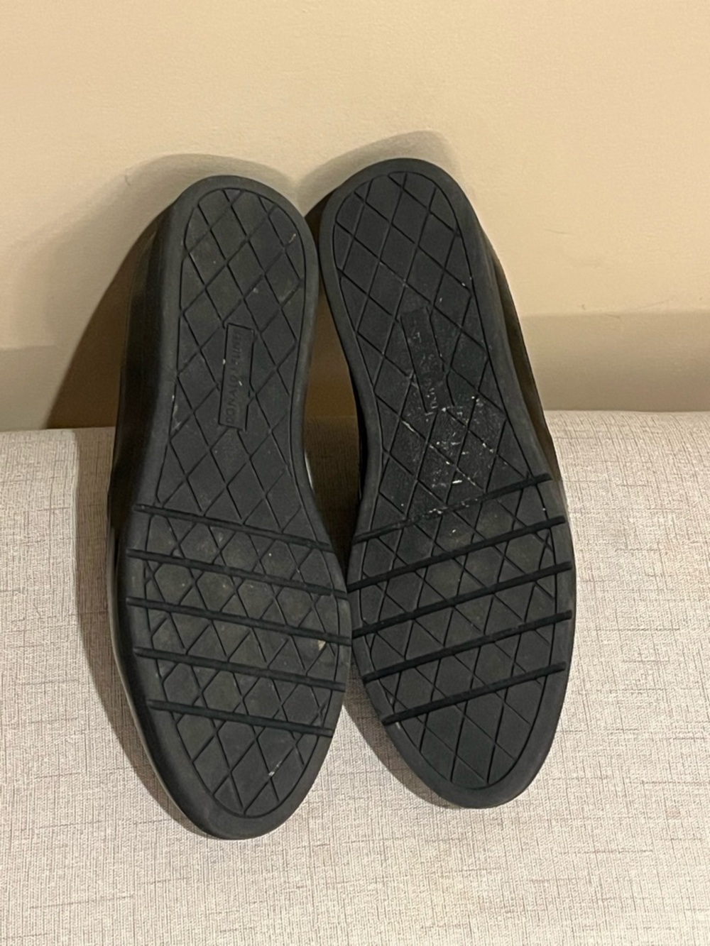 Donald J. Pliner Meg Slip-On Platform Sneaker, Patent Leather Trim,size 8.5 - Picture 5 of 6